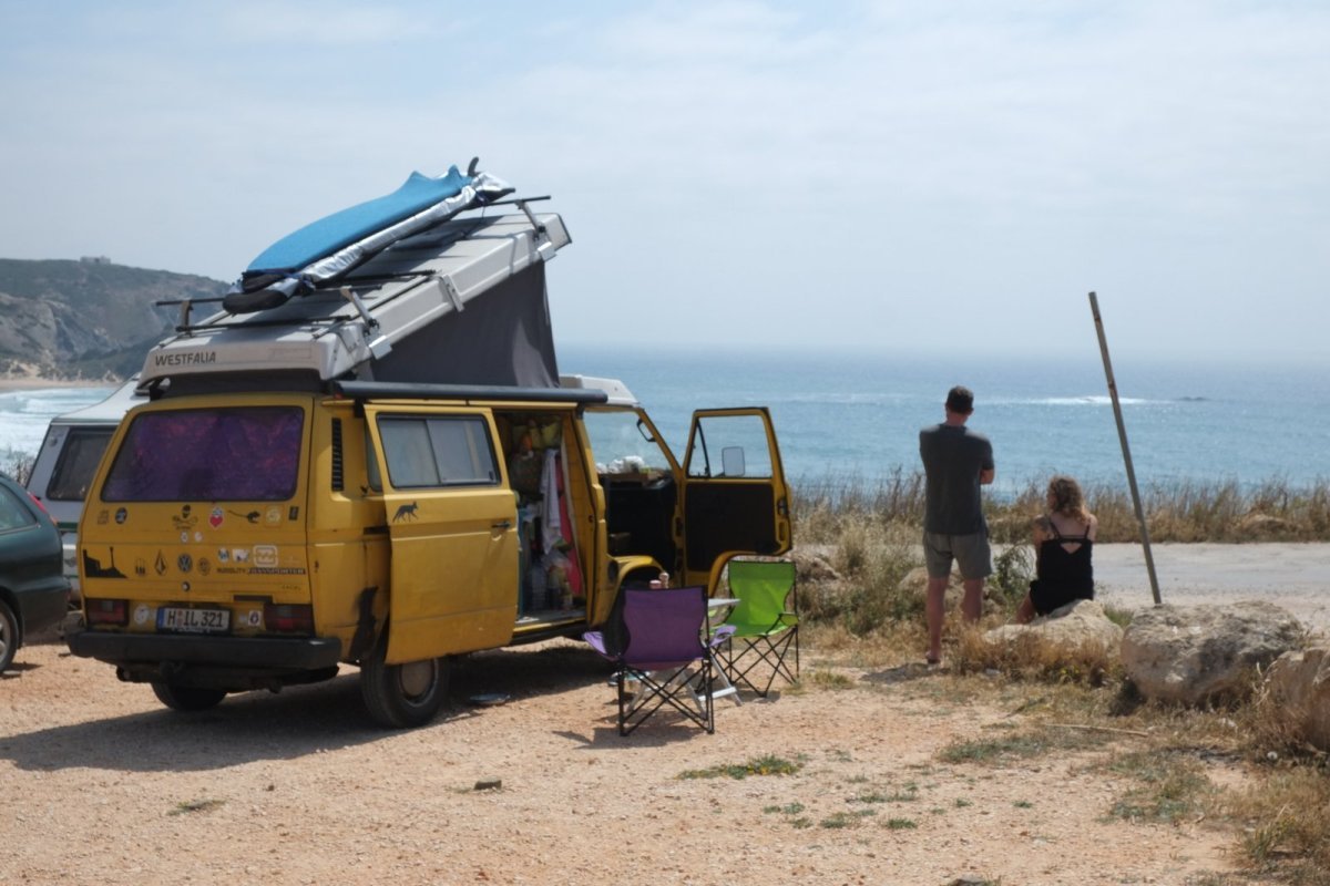 SURFTRIPS. Portugal legisla sobre campers y autocaravanas en su litoral